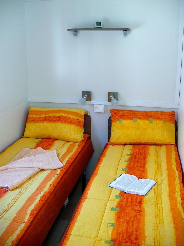 Victoria Mobilehome In Camping Mare E Pineta Lido di Spina Exterior photo